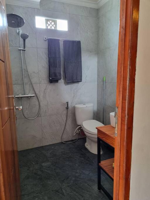 מטאראם Suci'S Friendly Apartments מראה חיצוני תמונה